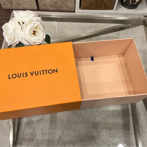 Louis Vuitton Drawer Gift Box - Picture 6 of 10